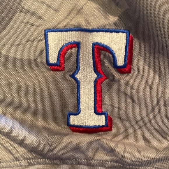 Tommy Bahama Texas Rangers Baseball Polo - Picture 4 of 8